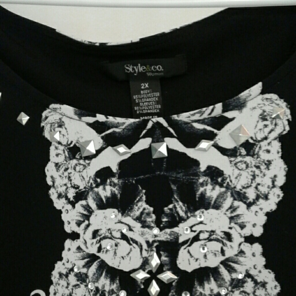 Tunic - Picture 2 of 3