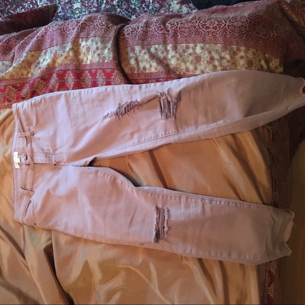 Ripped color pants