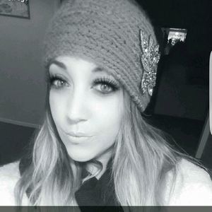 Meet your Posher, Katina