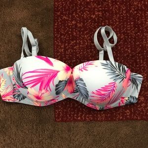 Victoria Secrets Strapless push up bra