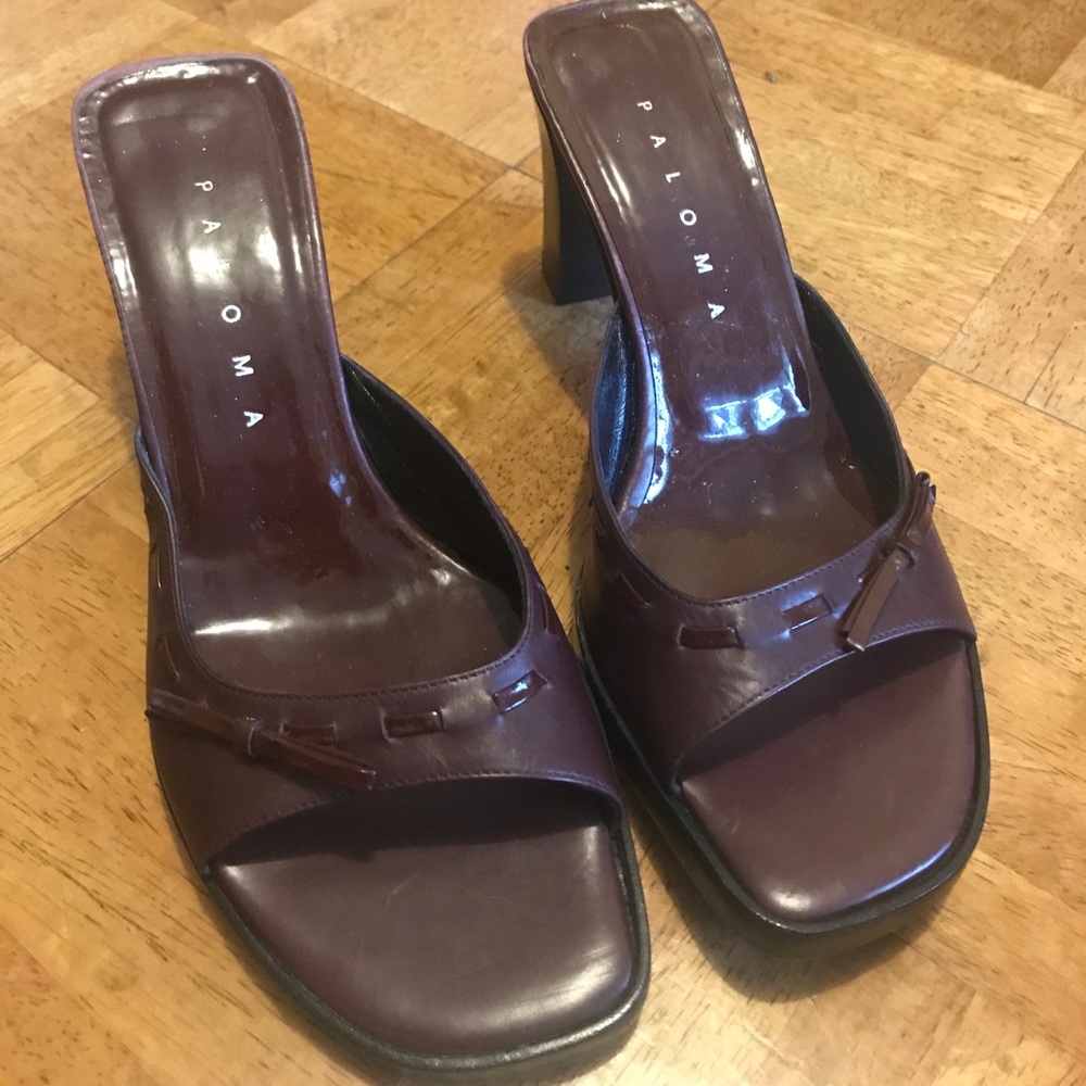 Paloma burgundy heel