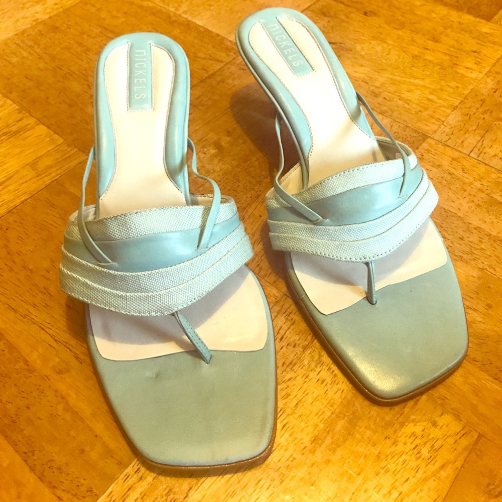Lighr blue short heel, nickels