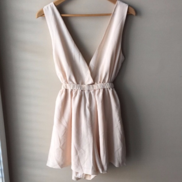 Sabo Skirt Pants - NWT✨Sabo Skirt Romper || medium, champagne
