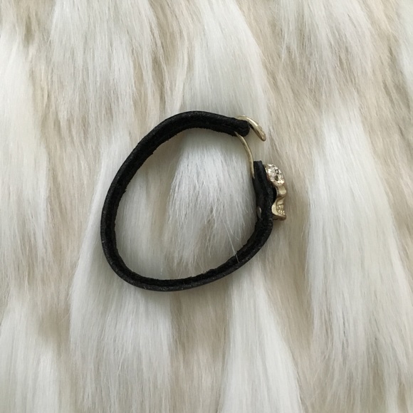 Leather bracelet with a gold rhinestone skull - Picture 2 of 3