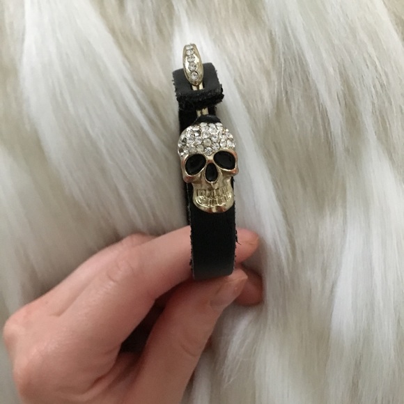 Leather bracelet with a gold rhinestone skull - Picture 3 of 3