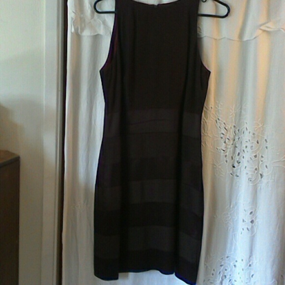 Womens dress - Picture 1 of 2