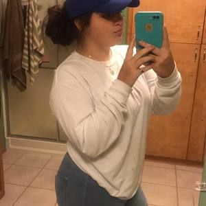 Meet your Posher, Ella