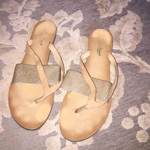 Lucky Brand flip flops size 8