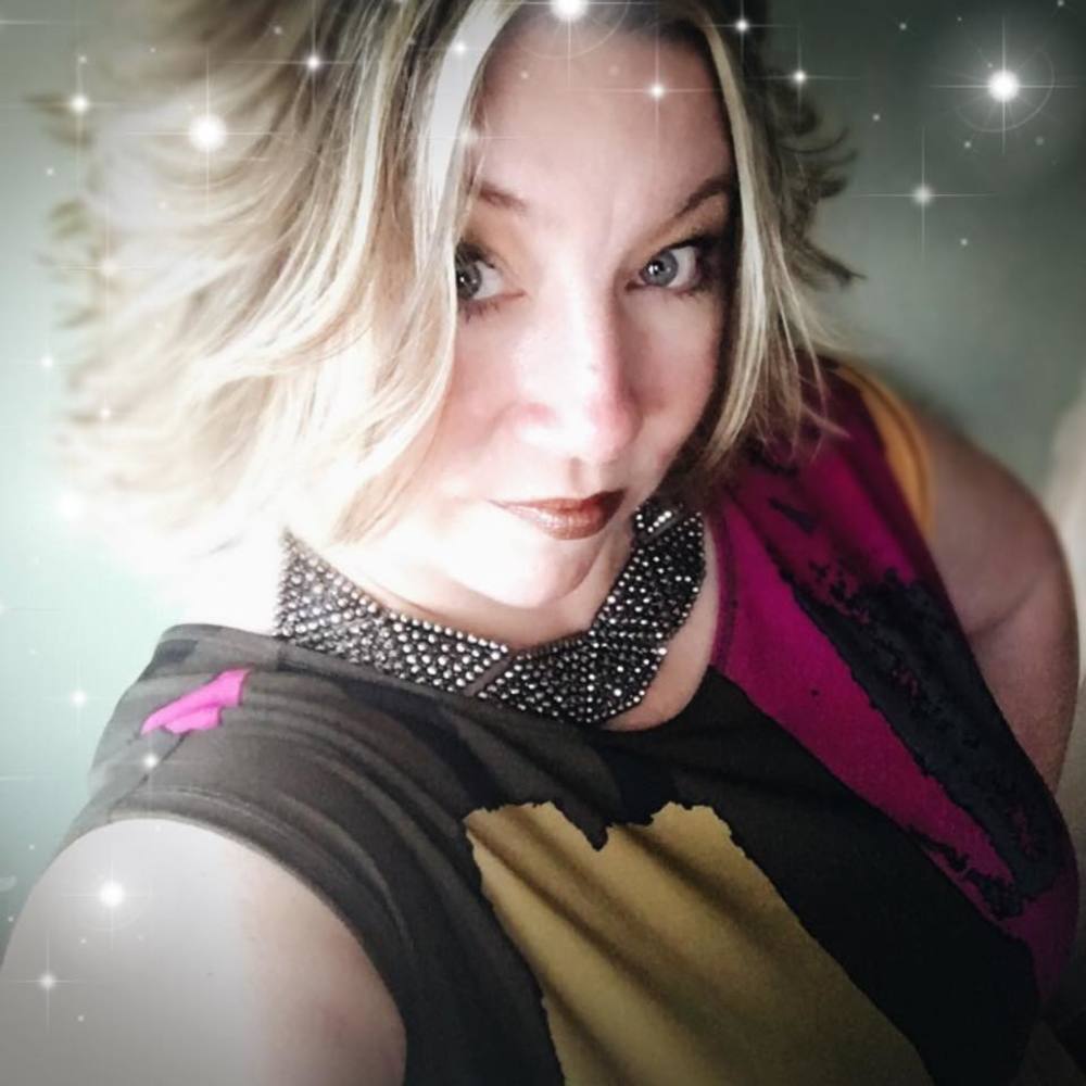 Meet your Posher, Evonne