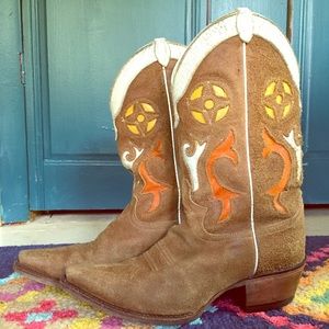 Beautiful Justin Vintage cowgirl boots