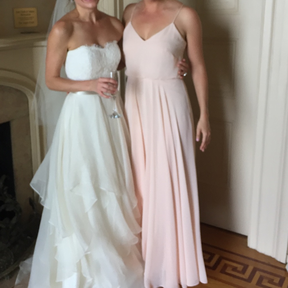 Gorgeous blush Jenny yoo innesse gown!