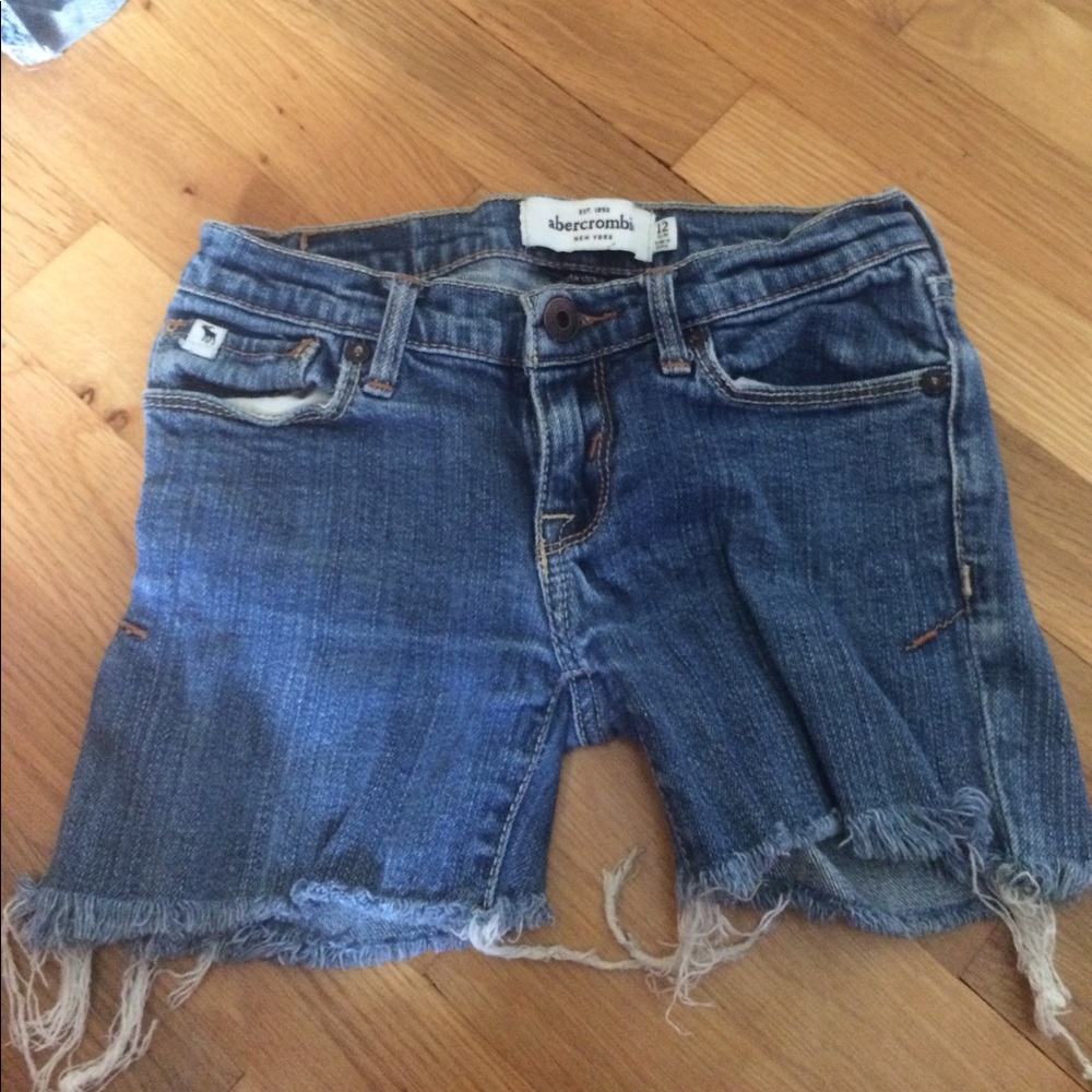 Stretchy jean shorts