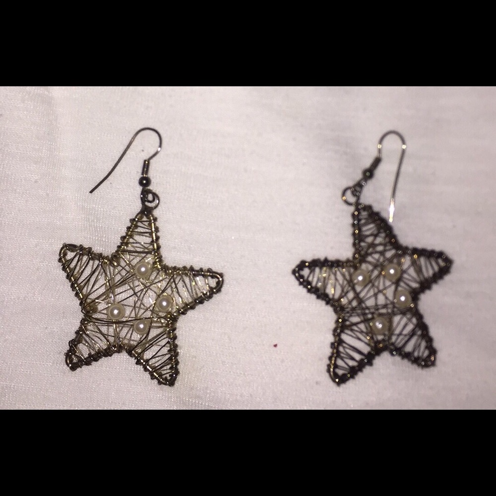 Wired Star Earrings