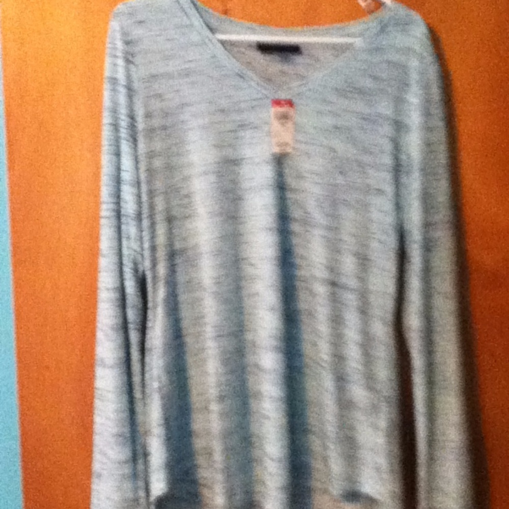 NWT stretchy shirt