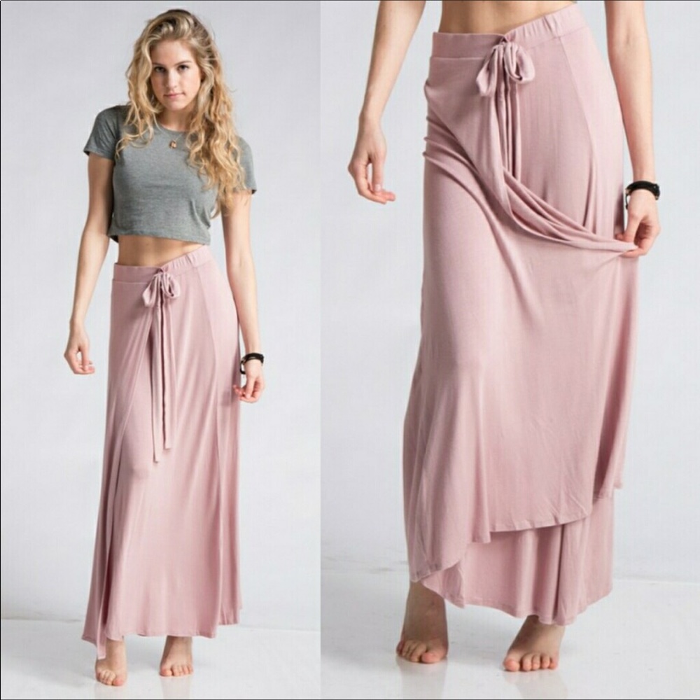 👀 Price Lowered Mauve Wrap Maxi Skirt 🌸
