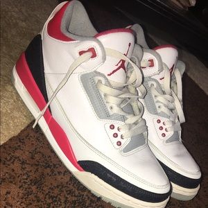 Nike air Jordan 3's fire reds, 2013 release