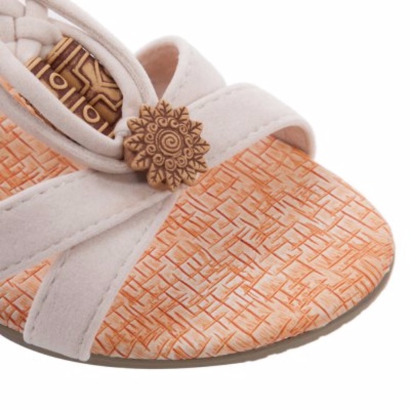 Tribal Design Summer Sandals Brand New FINAL PRICE - Picture 8 of 8