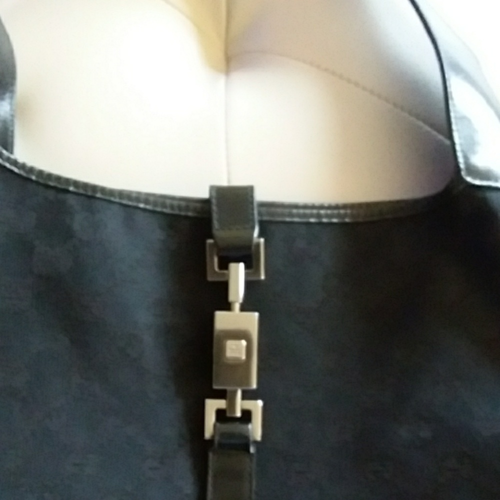 Medium black cloth and leather logo Gucci handbag