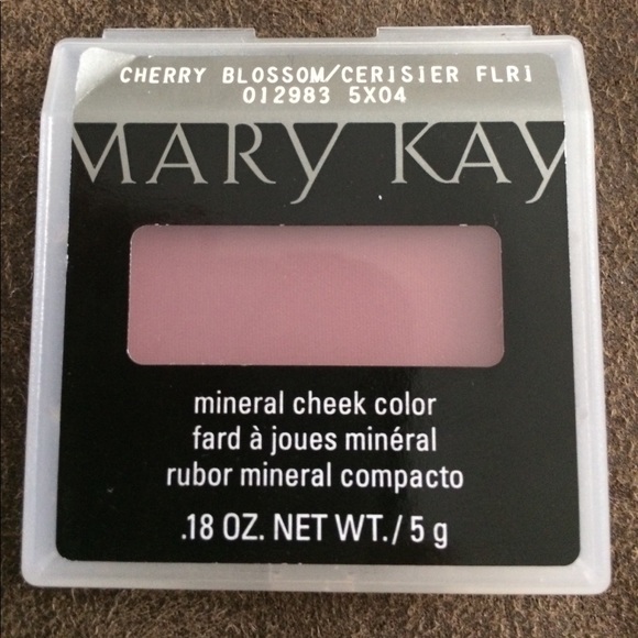 Cherry blossom blush - Picture 2 of 3