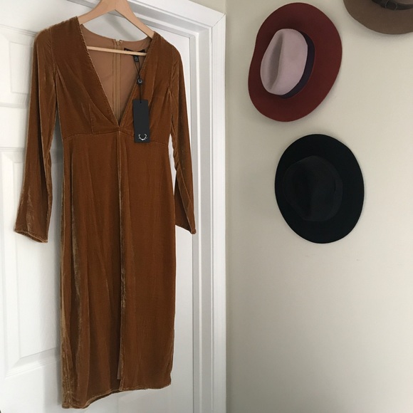 For Love & Lemons Collette Midi Dress Velvet NWT - Picture 5 of 8