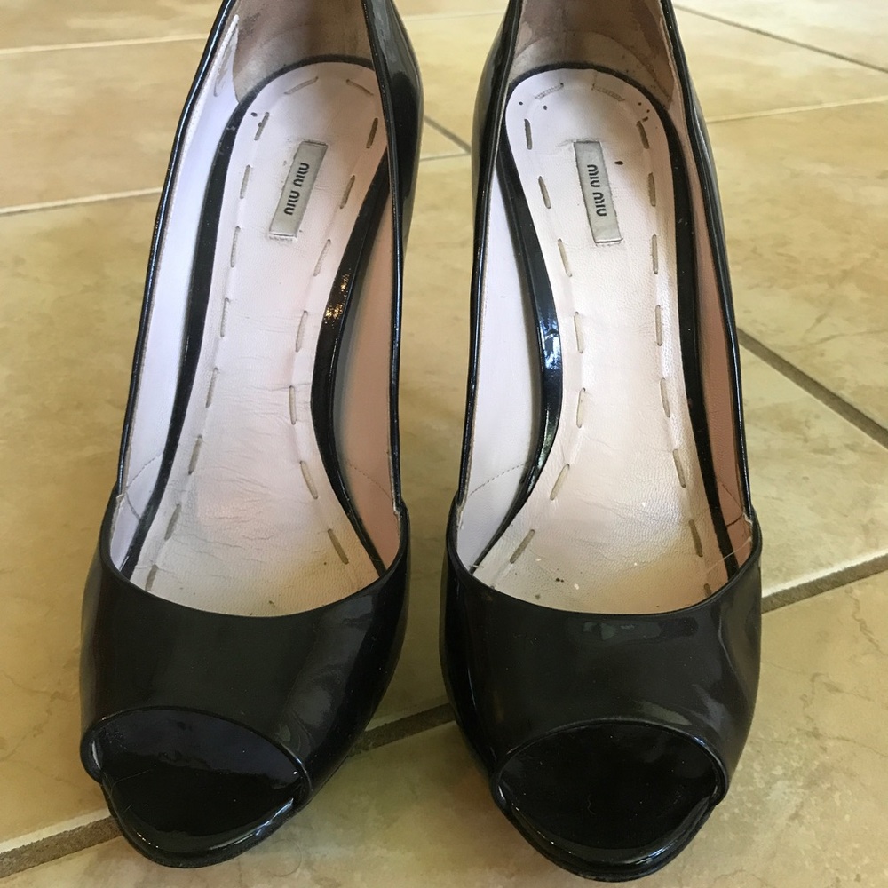 MIU MIU peep toe pump