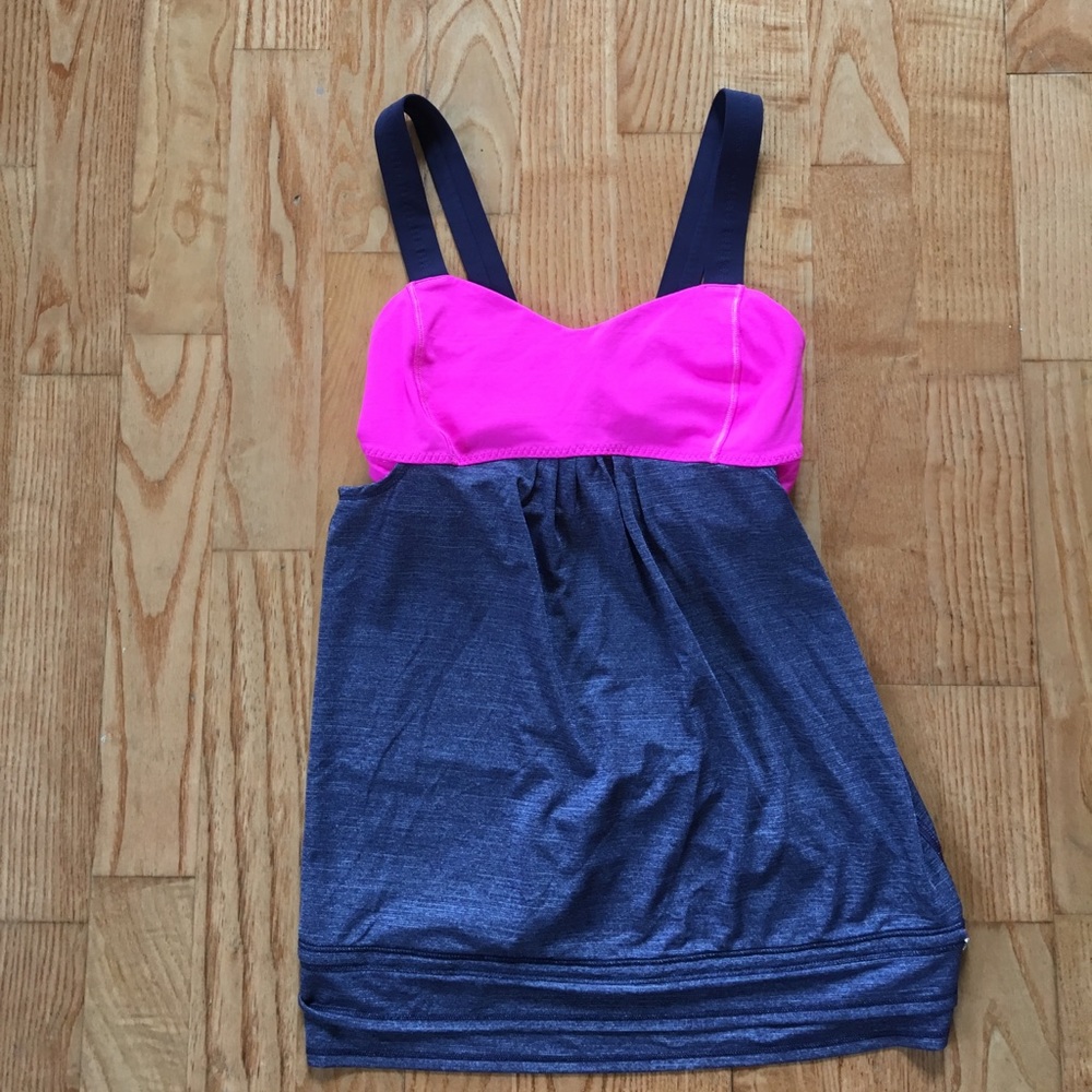 Lululemon tank size 4