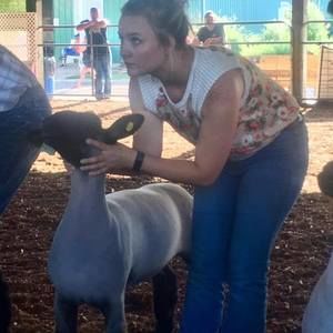 Meet your Posher, Abbey