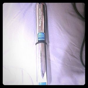 Babyliss Pro Nano Titanium Like New!! 50% OFF!!!