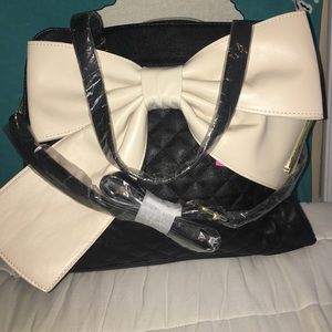 Betsey Johnson tote purse
