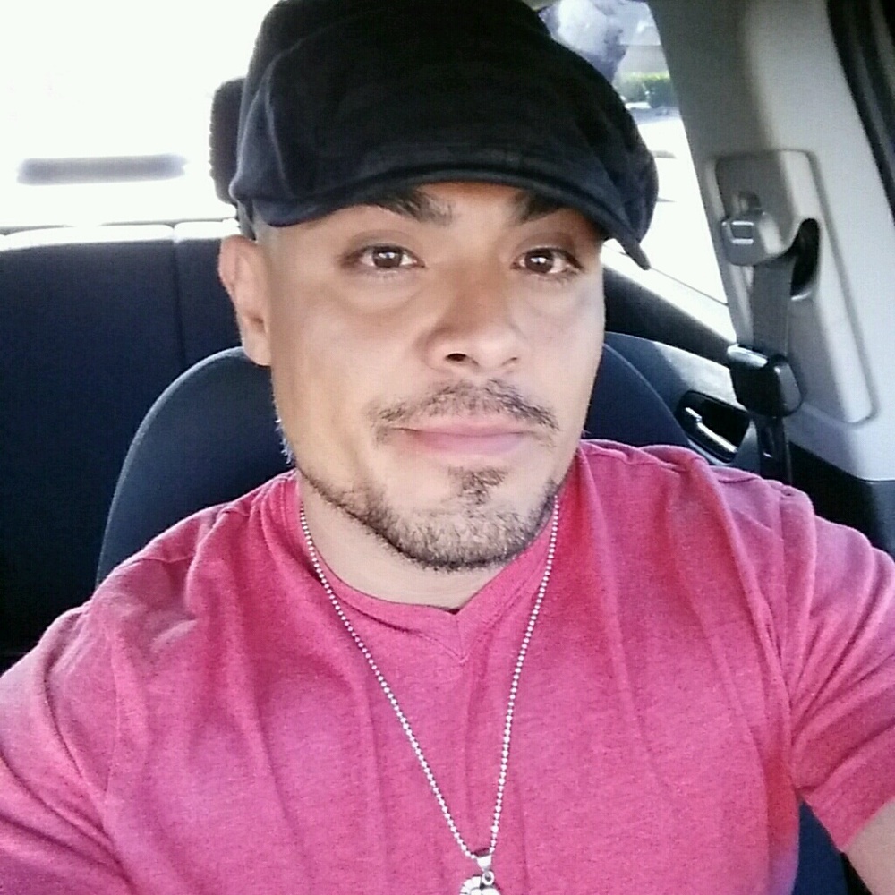 Meet your Posher, Carlos
