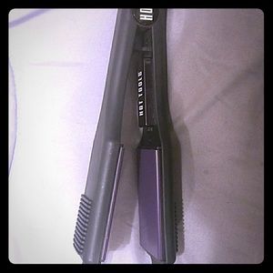 HOT TOOLS  2" Hair Straightener