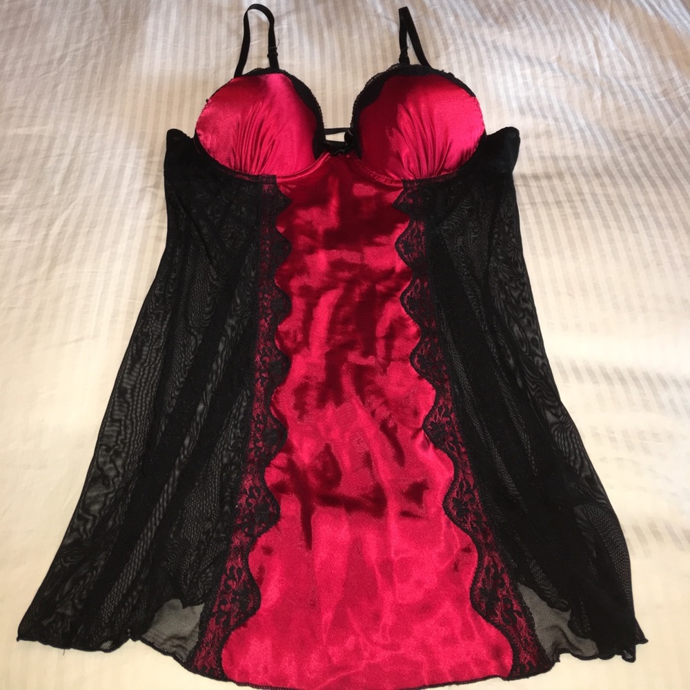 Apt. 9 Lingerie Top. Size Large.