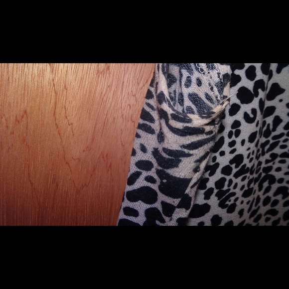 Zara cheetah print top low-cut back - Picture 4 of 6