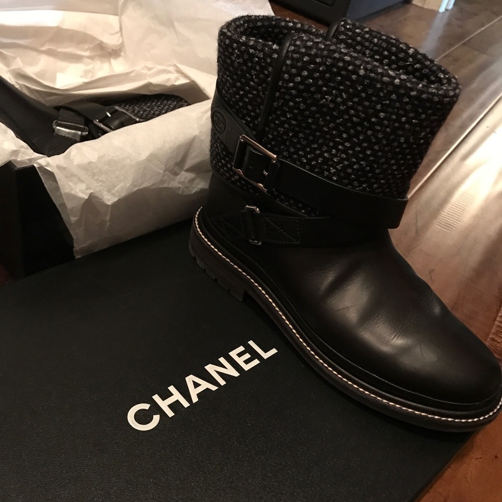 CHANEL - ANKLE BOOTS 100% AUTHENTIC