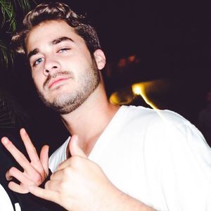 Meet your Posher, Max