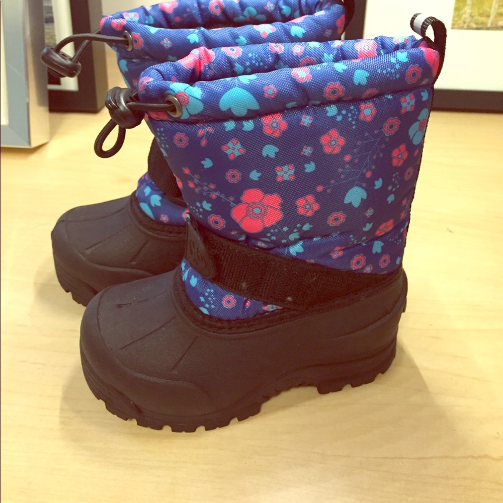 Northside Snow Boots.