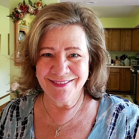 Meet your Posher, Carol - Picture 1 of 1