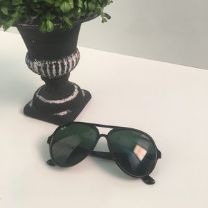 RayBan 4125 Cats 5000 Classic Black