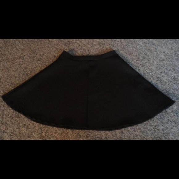 Top &a skirt - Picture 6 of 8