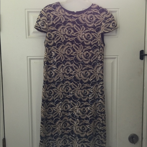 Suzi CHIN for Kaggy Boutique sequin dress. - Picture 2 of 4