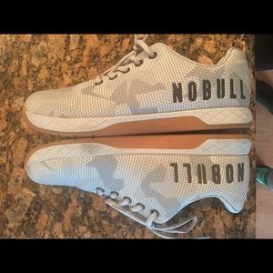 Like new NoBull Camo Gum Trainer a 10w/8.5m