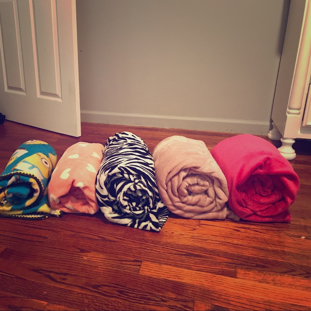 ❌SOLD❌ soft blankets!!