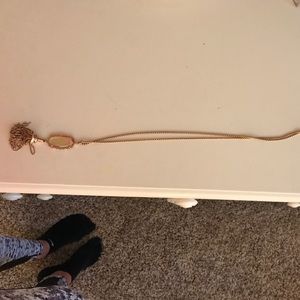 Kendra Scott necklace