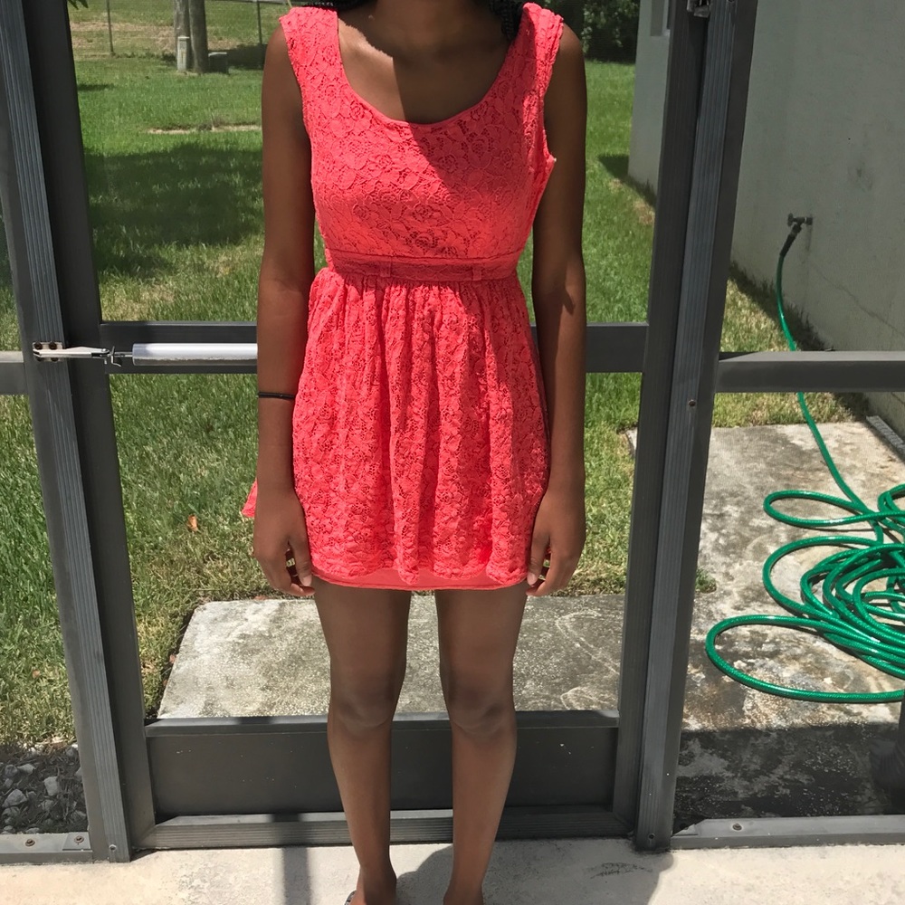 🔥Coral Lace Mini Dress. Open back🔥