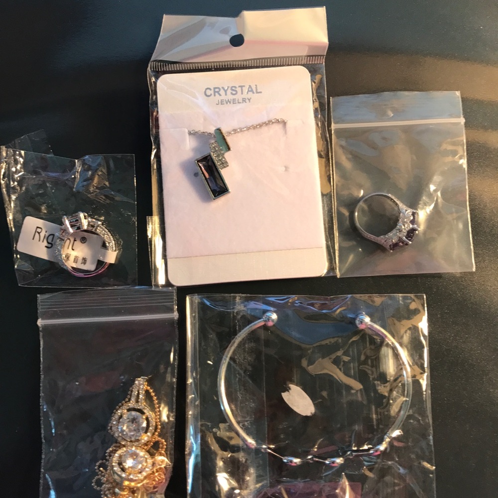 Bundled set of jewelry