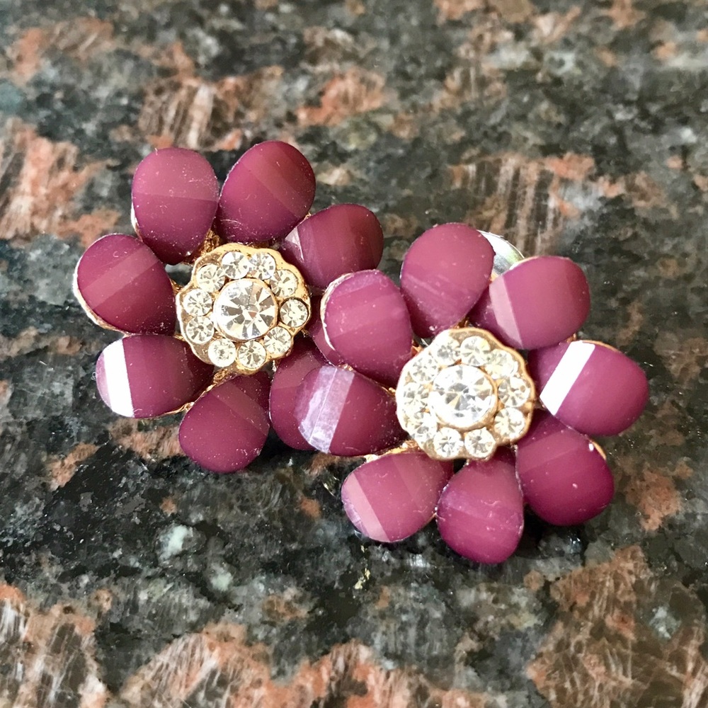 Cute purple flower earrings!