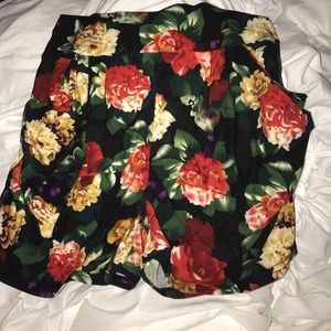 🎉SALE🎉NWOT 🌺Beautiful Floral Harem Shorts🌺