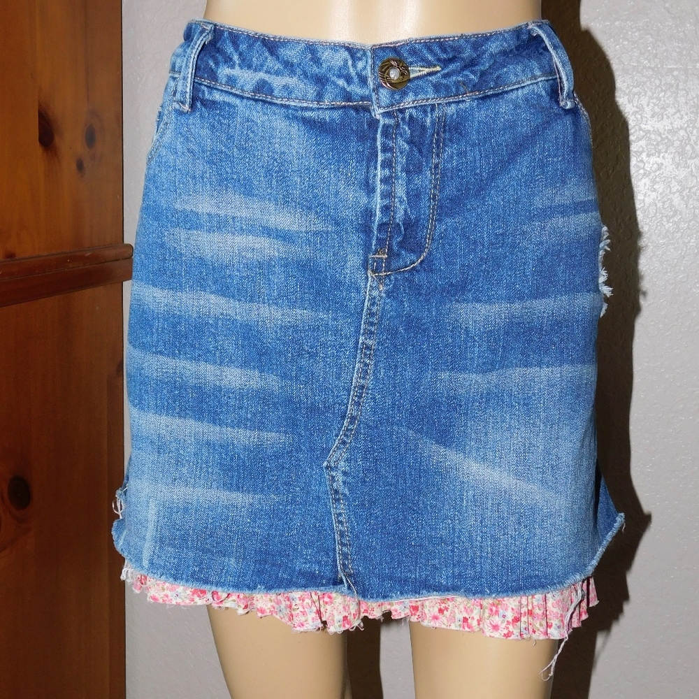 Loop 18 Denim Ruffle Hem Skirt