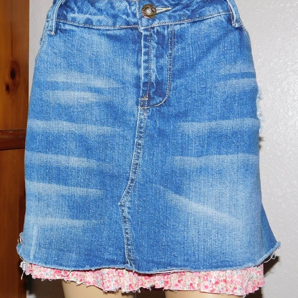 Loop 18 Denim Ruffle Hem Skirt - Picture 2 of 8