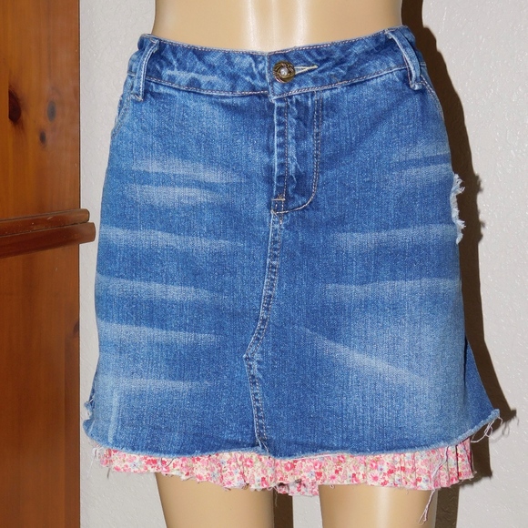 Loop 18 Denim Ruffle Hem Skirt - Picture 3 of 8